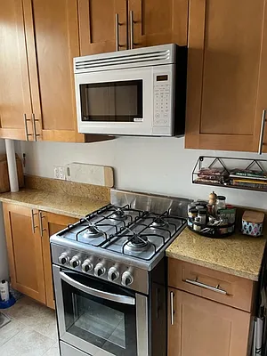 Rented by Bond New York | media 13