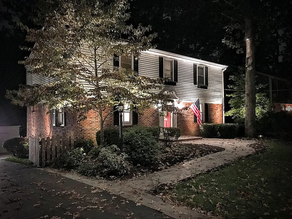 159 Plant Ave photo 1
