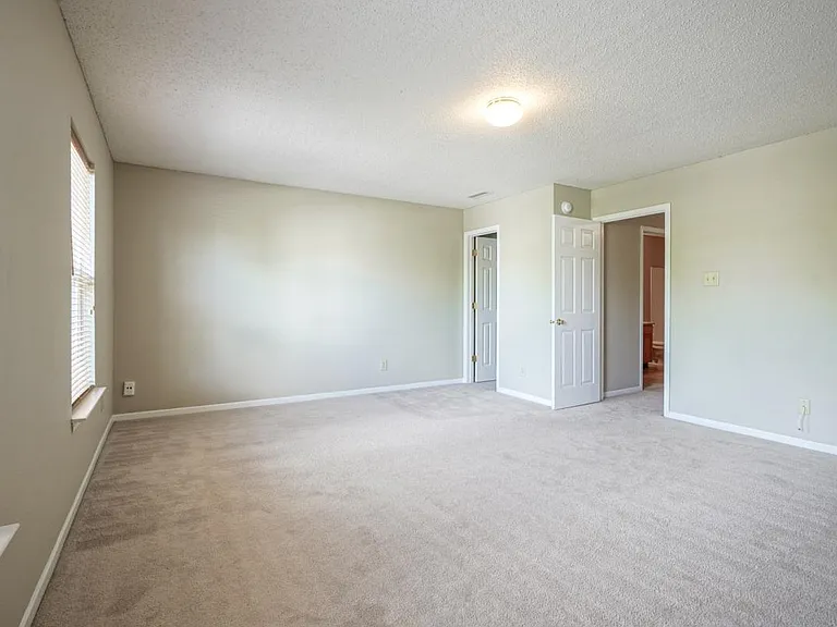 10155 Holly Berry Cir — Photo 23