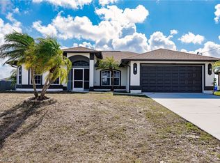 2107 NE Juanita Pl, Cape Coral, FL 33909