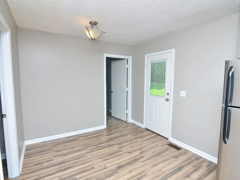 325 Shirley Rd — Photo 6