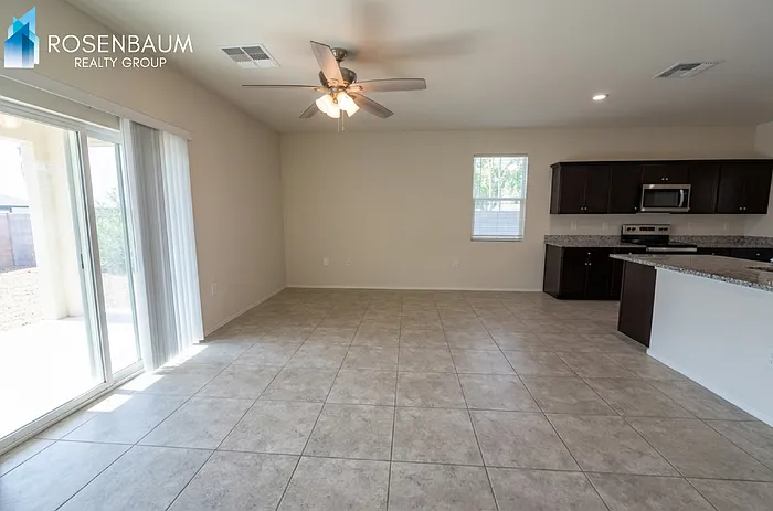 2431 S 46th St — Photo 3