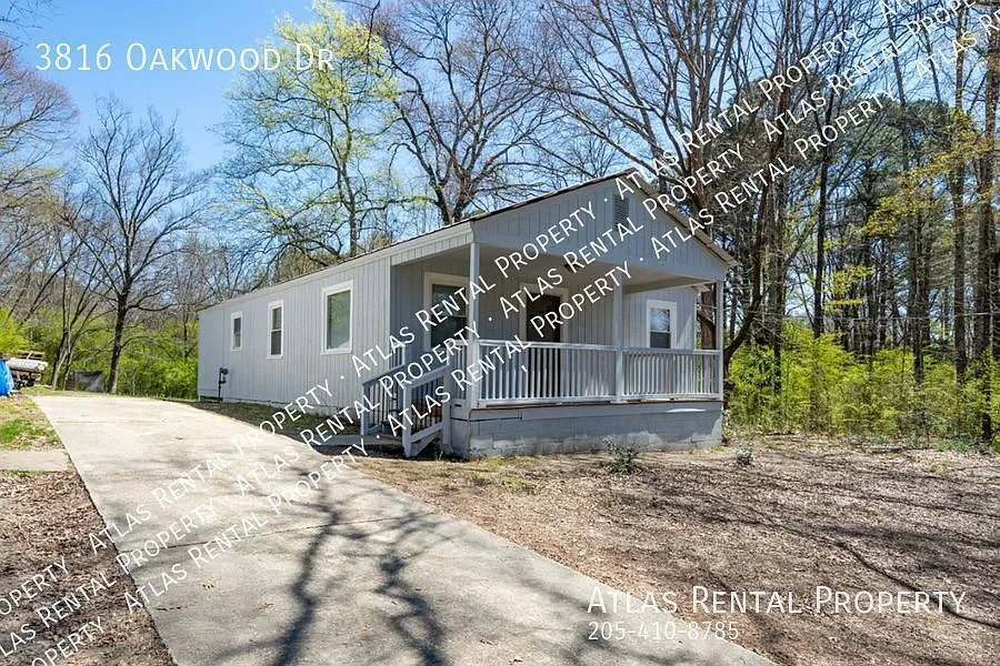Move-In Ready Modern Makeover! Spacious 4-Bedroom Gem You'll Love! — Photo 2