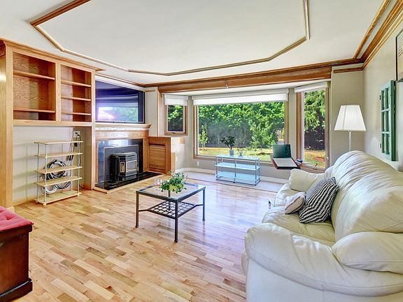 4th image of 6321 Dale Way
