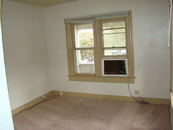 2nd image of 600 E Main St APT B
