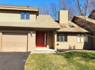 188 Oak Grove St APT B, Manchester, CT 06040