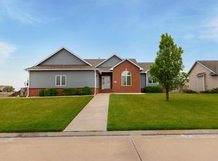 213 Morning Dew, Hesston, KS 67062