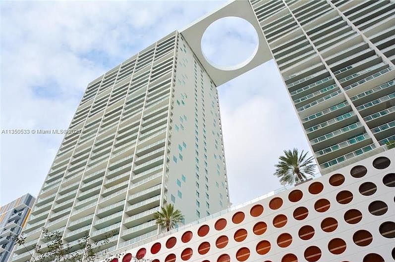 1st image of 500 Brickell Ave APT 3008