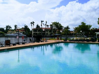 851 Three Islands Blvd APT 418, Hallandale Beach, FL, 33009