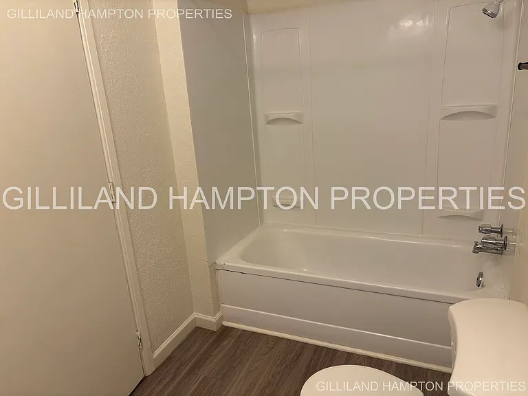 725 SW 7th St — Photo 33