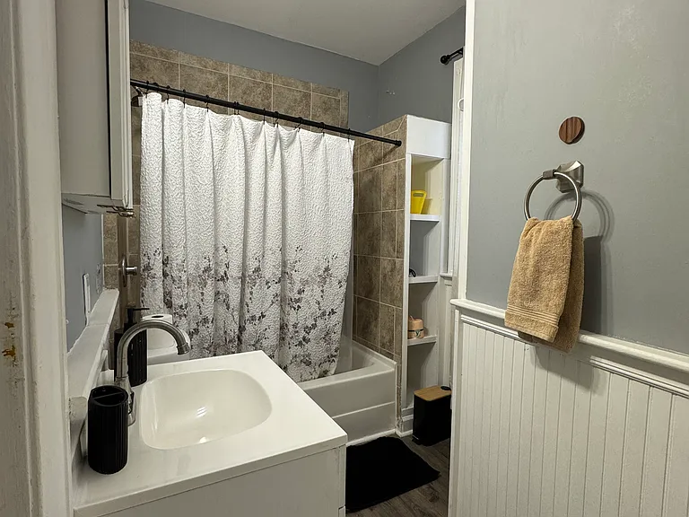 154 Hayward Pl #1 — Photo 15