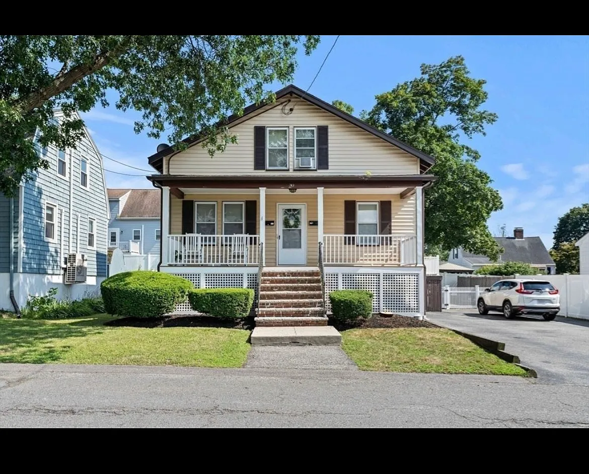 2 bed, 1100 sqft, $3,100 — Photo 3