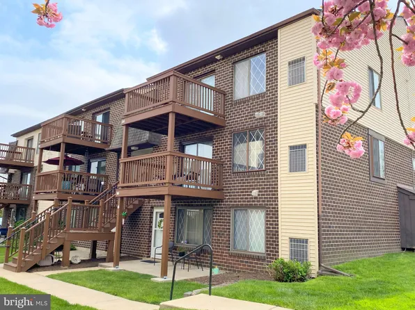 5200 Hilltop Dr #297-26, Brookhaven, PA 19015