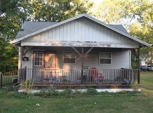 512 N Madison St, Robinson, IL 62454