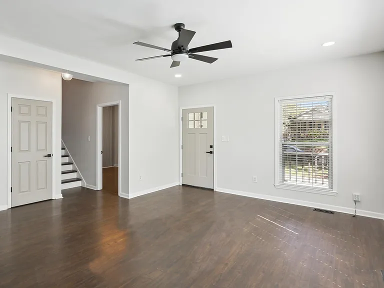 1579 Liberty Ave SE — Photo 8
