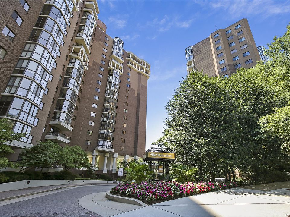 1st image of 1600 N Oak St APT 905