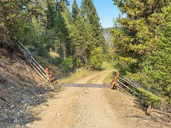 5th image of 6300 Camas Creek Rd