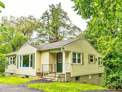 123 Route 208, New Paltz, NY, 12561