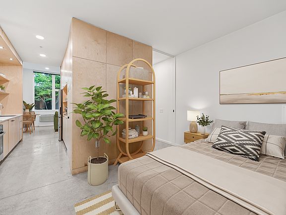 4th image of 3301 SE Division St #401