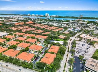 112 Lighthouse Cir APT J, Tequesta, FL 33469