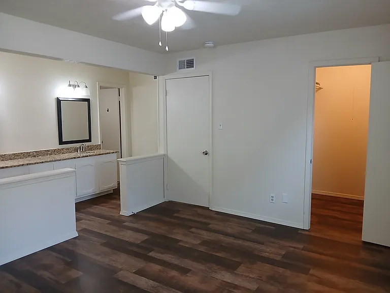902 Rocky Creek Ln — Photo 15