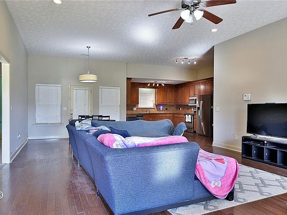 2nd image of 286 Lee Road 2170