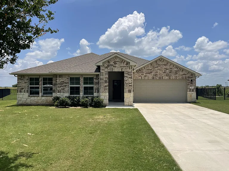 101 Loon Dr — Photo 1