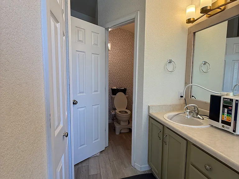 1567 Chesham Cir — Photo 27