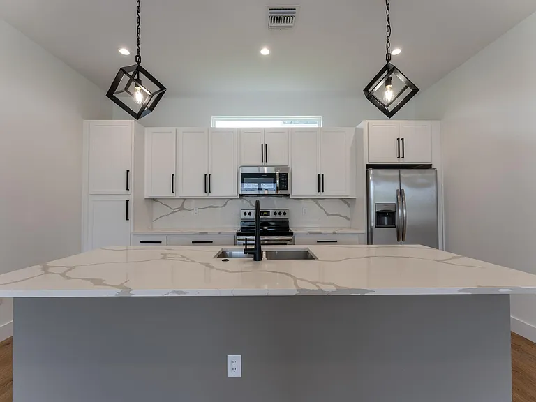 1518 Minnesota Ave #3 — Photo 5