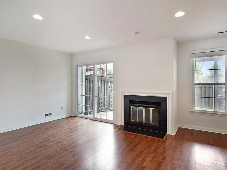 8830 Thomas Lea Ter — Photo 27