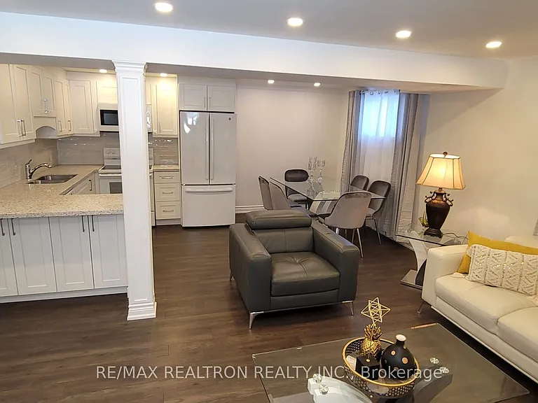 214 Bayview Ave #BASEMENT — Photo 5