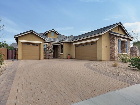 8002-West-Molly-Lane-24