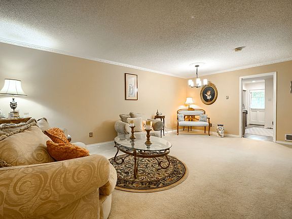 4th image of 8226 Hunnicut Rd