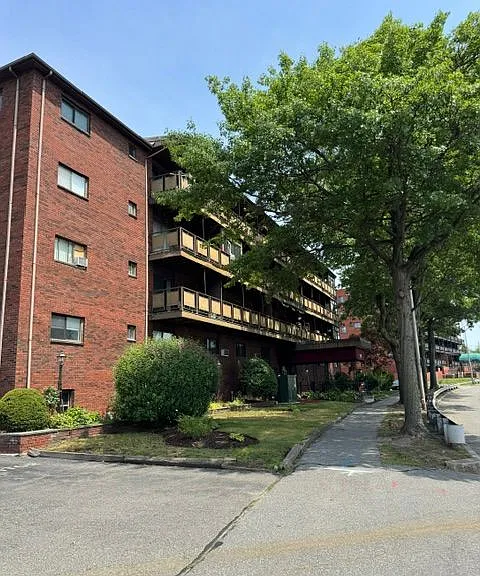 595 Revere Beach Pkwy #33 — Photo 11