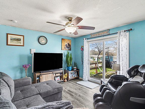 5th image of 245 Flint Haven Dr