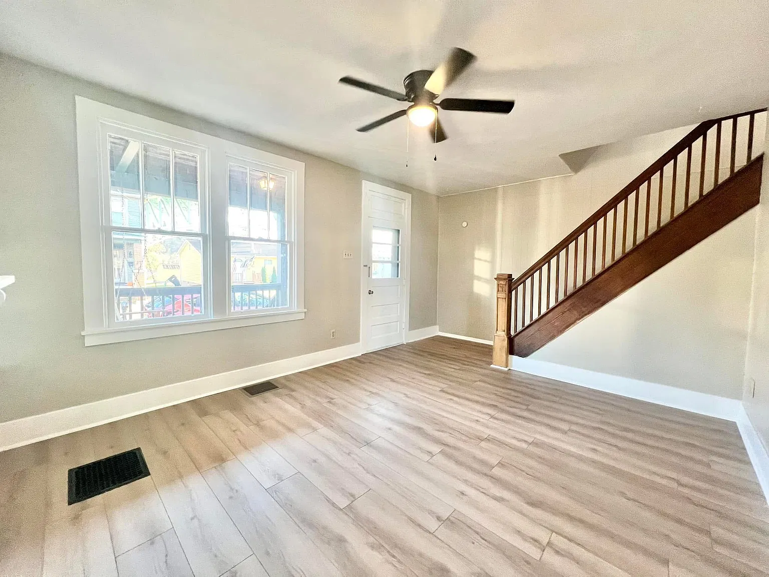 2 bed, 936 sqft, $1,185 — Photo 2