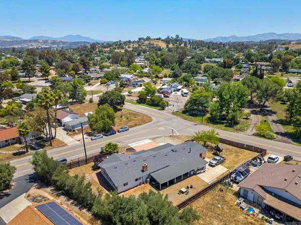 655 Hunter St, Ramona, CA 92065