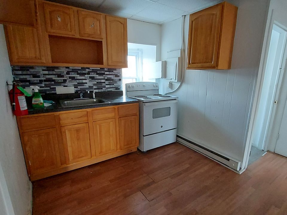 1st image of 480-484 S Main St #4