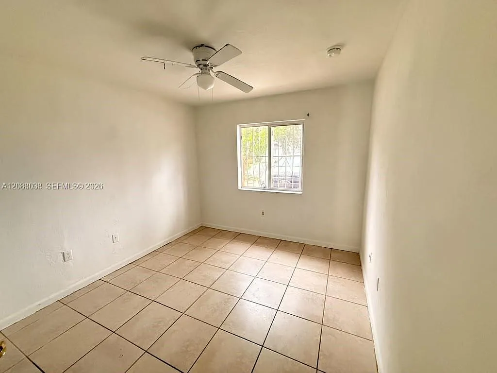 Naranja Gardens — Photo 4