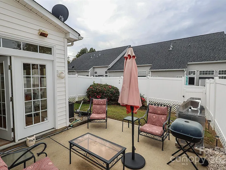 Horizon Cir — Photo 9