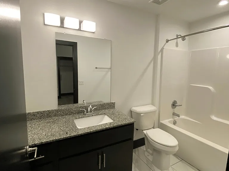 Pilot Place — Photo 40