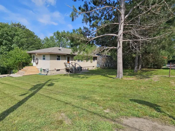 801 8th St NE, Little Falls, MN 56345