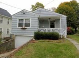24 Thames St, New London, CT 06320