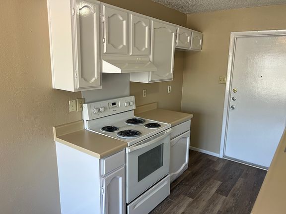 4th image of 5207 Gordon Cooper Dr