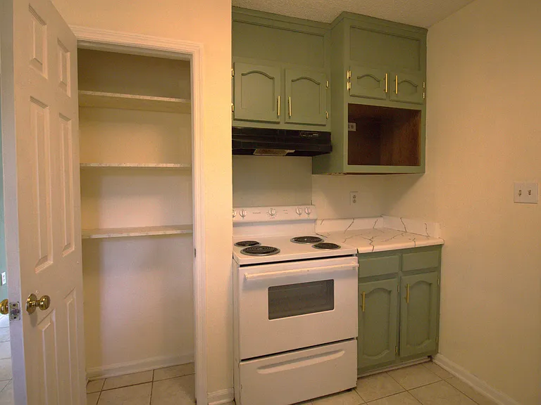 1025 Kinsey Dr SE — Photo 8