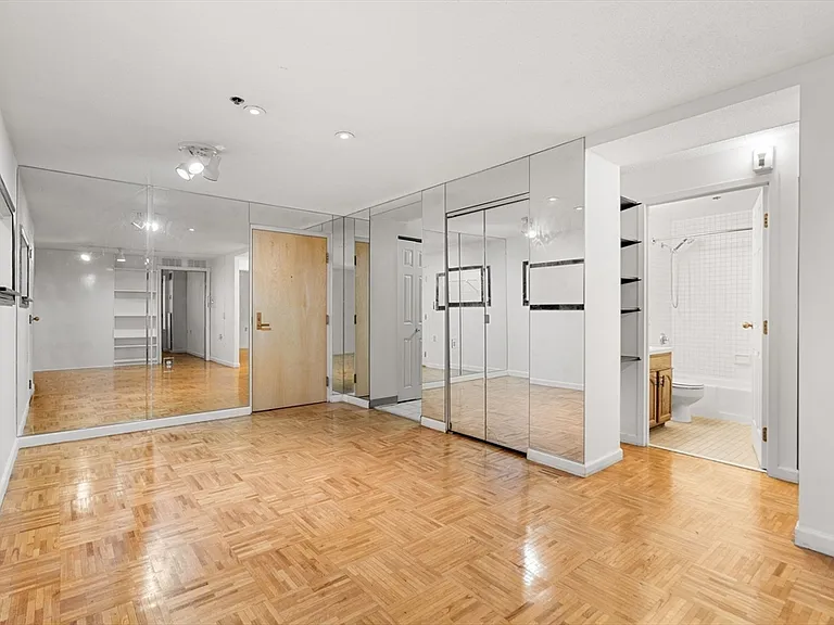 357 Commercial St #412 — Photo 3
