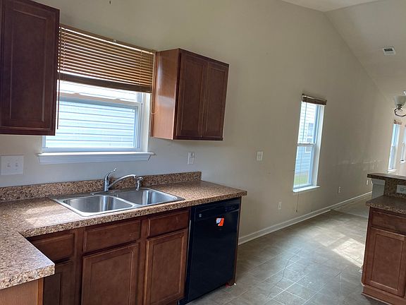 4th image of 143 Keaton Brook Dr