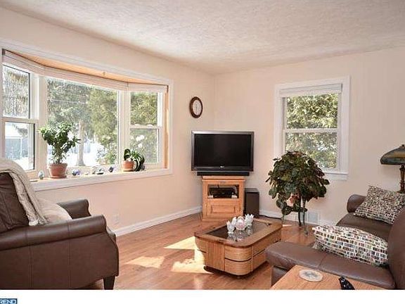 3rd image of 148 Millerick Ave
