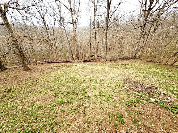 5th image of 104 Treetop Ct