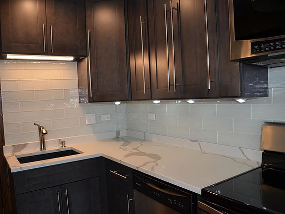 3rd image of 1282 E Washington St APT 2